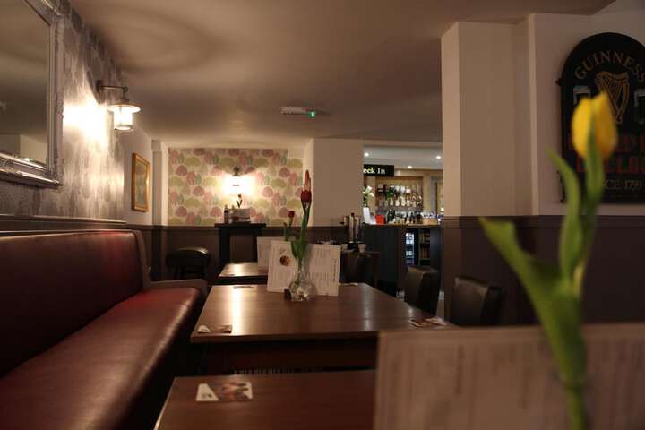 Dining 36 of 52
