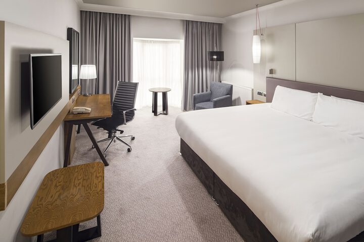 Room 4 of 86