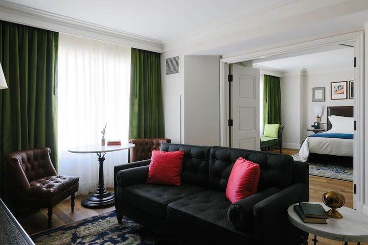 Room 30 of 73