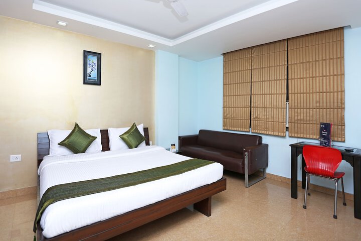 Room 14 of 36