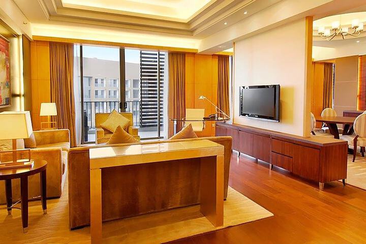 Room 15 of 43
