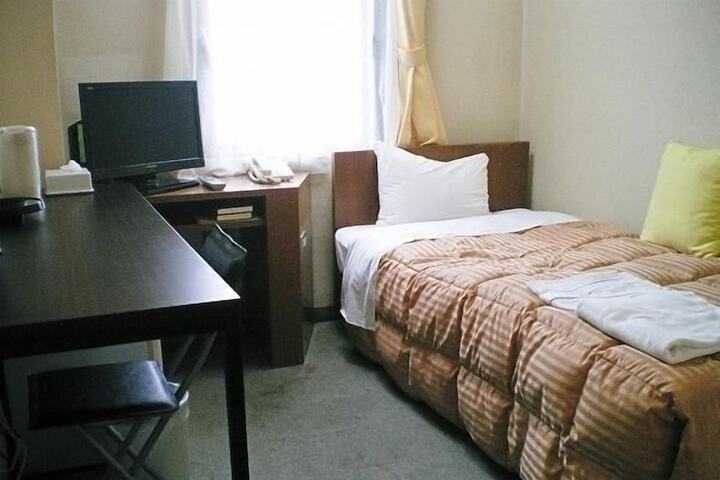 Room 21 of 27