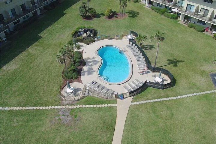 Pool 16 of 35