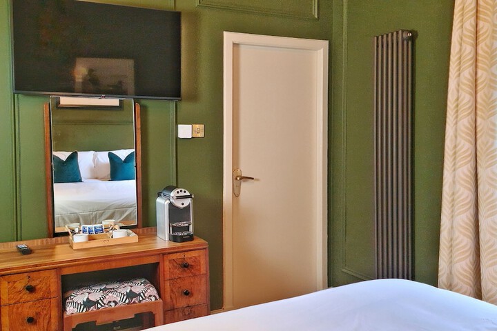 Room 20 of 46