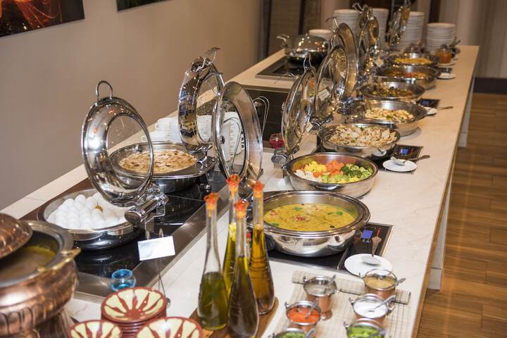 Dining 60 of 94