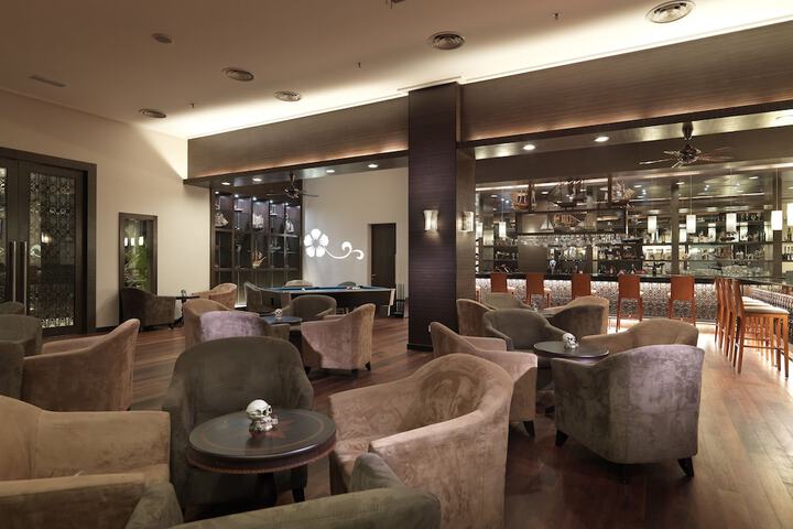 Lounge 69 of 90