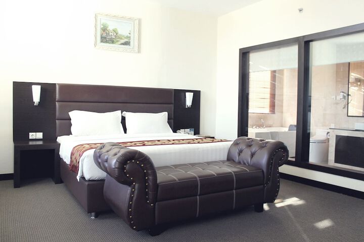 Room 9 of 57