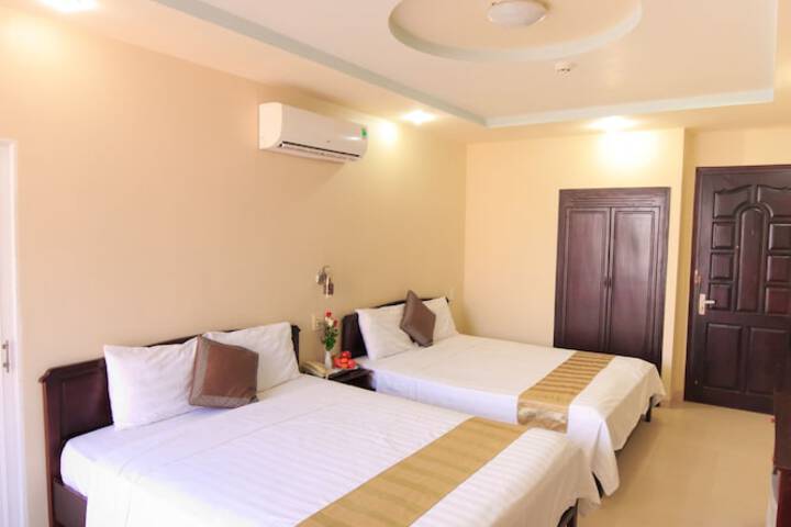 Room 6 of 40