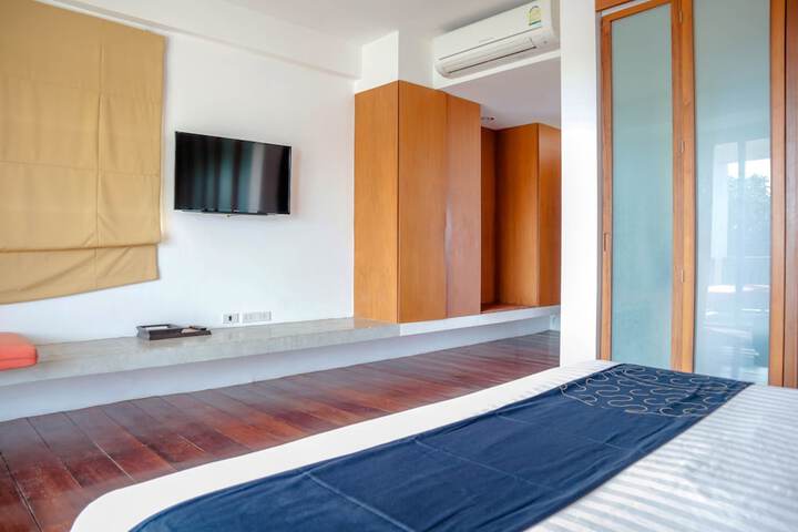 Room 9 of 160