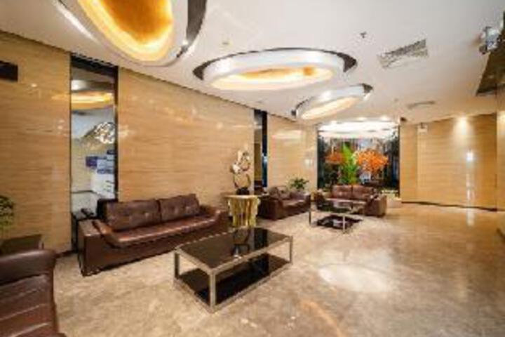 Jiangmen Park Lane Yiju Hotel (Donghu Park Center)