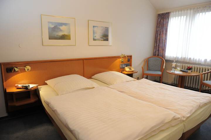 Room 5 of 36