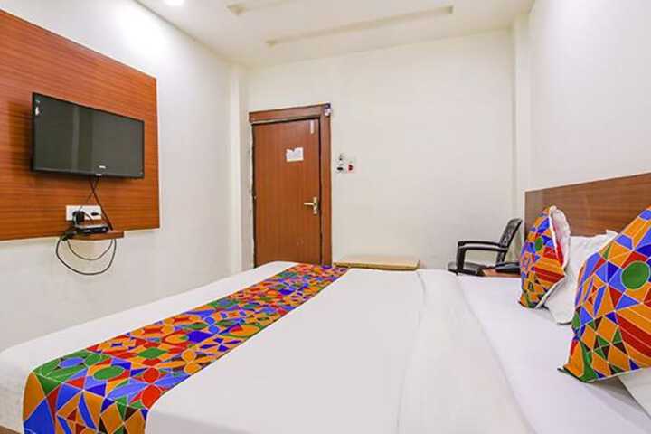 Room 8 of 22