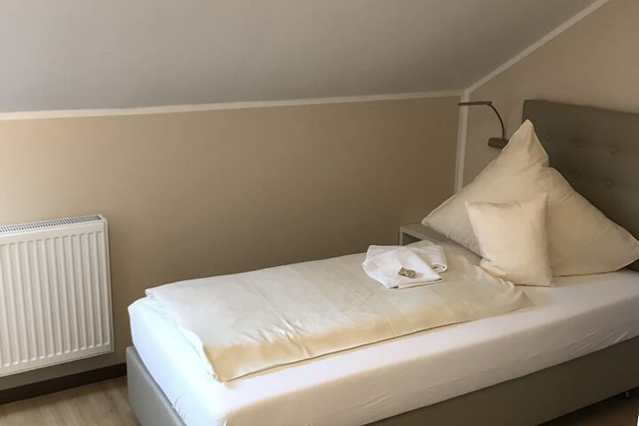 Room 8 of 63
