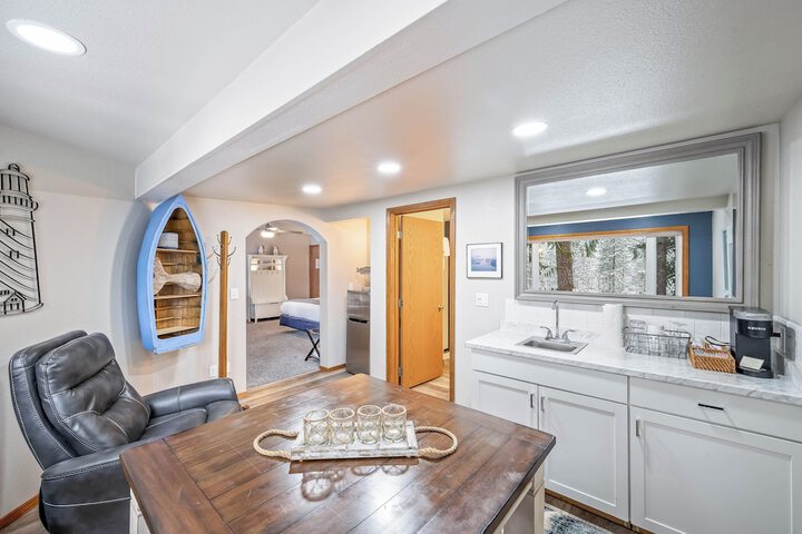 Breakfast/Coffee Service 66 of 129