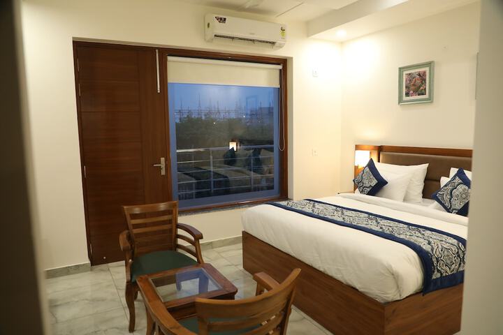 Hotel Interior 24 of 27