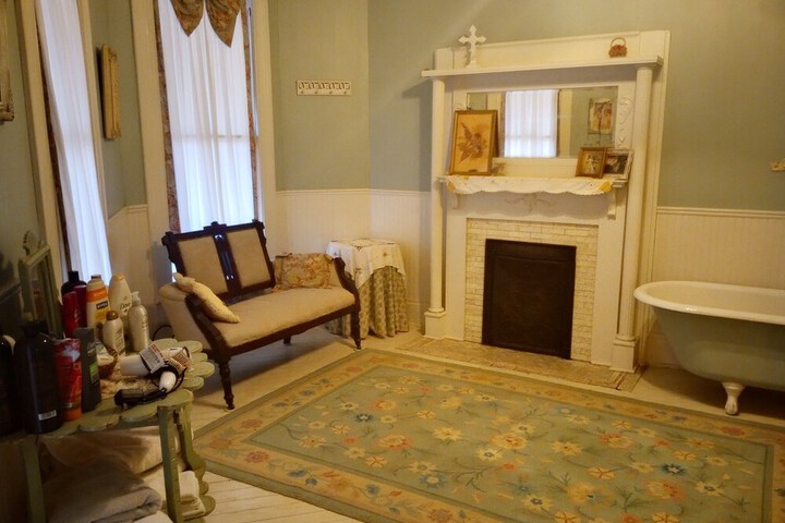Room 54 of 108