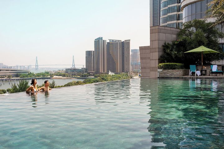 Pools & Facilities