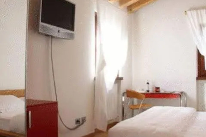 General 4 of 17