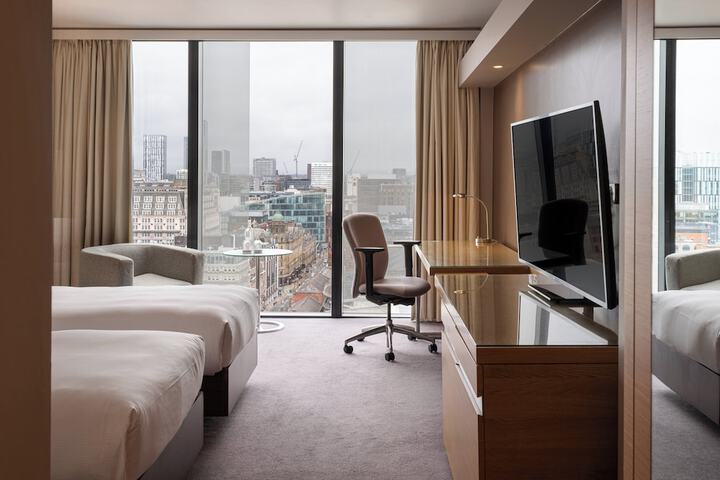 Room 65 of 260