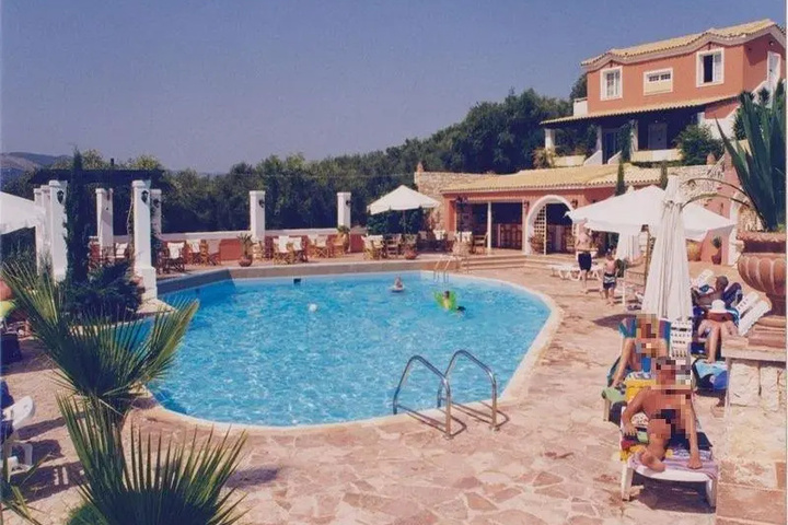 Pool 6 of 13