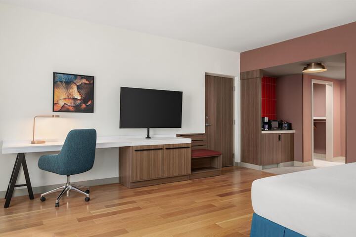 Room 9 of 41