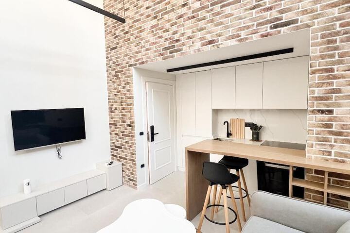 Room 43 of 50