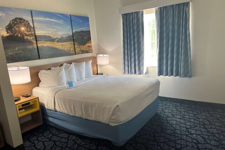 Room 26 of 40