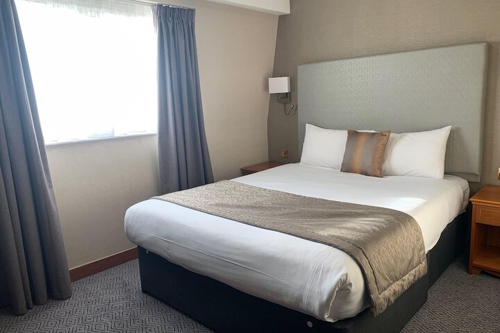 Room 3 of 17