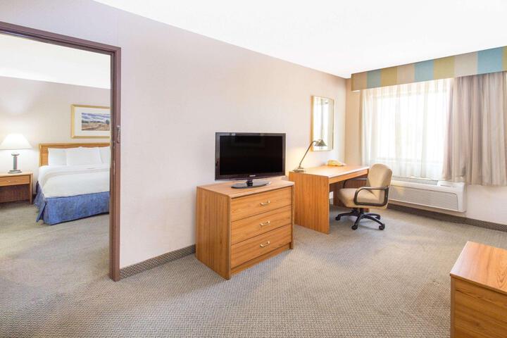Standard Room, King or Two Doubles (11 of 12)