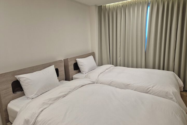 Room 15 of 31