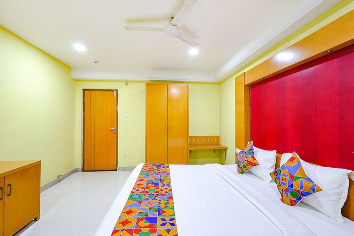 Room 16 of 35