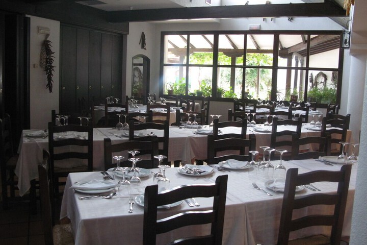 Dining Photos