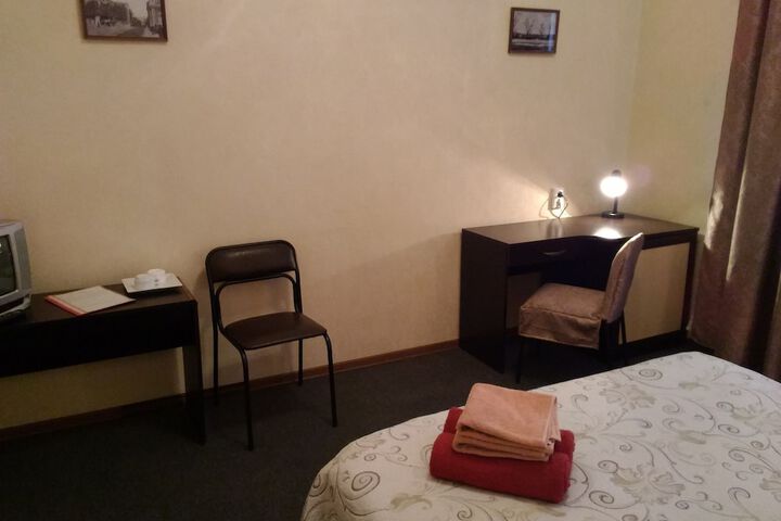 Room 6 of 87