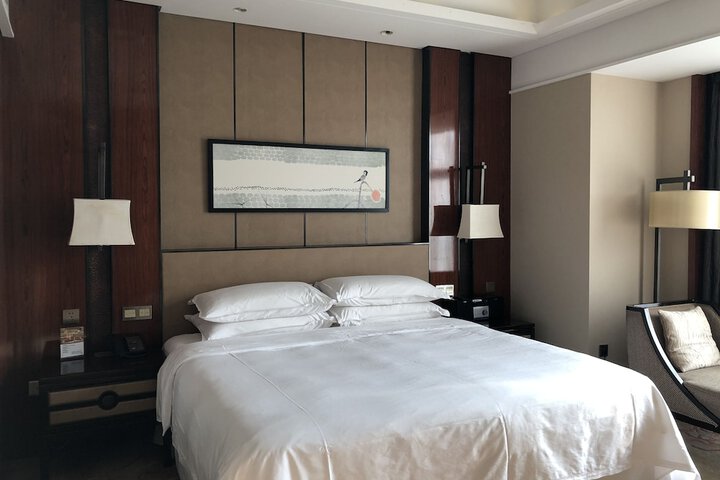 Room 11 of 65