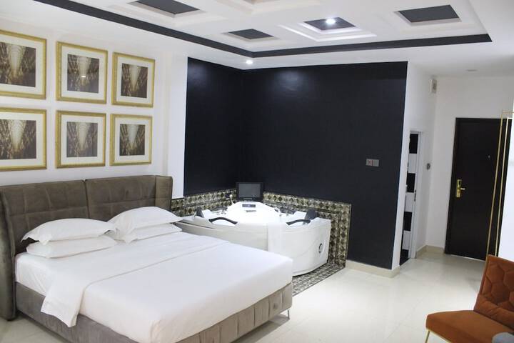 Room 48 of 68
