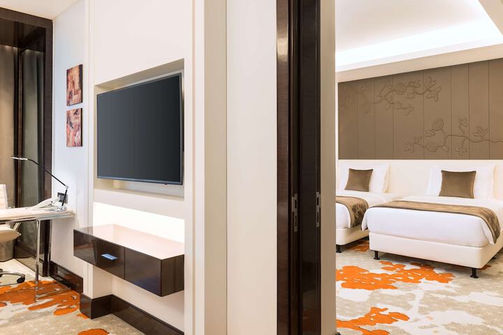 Room 7 of 95