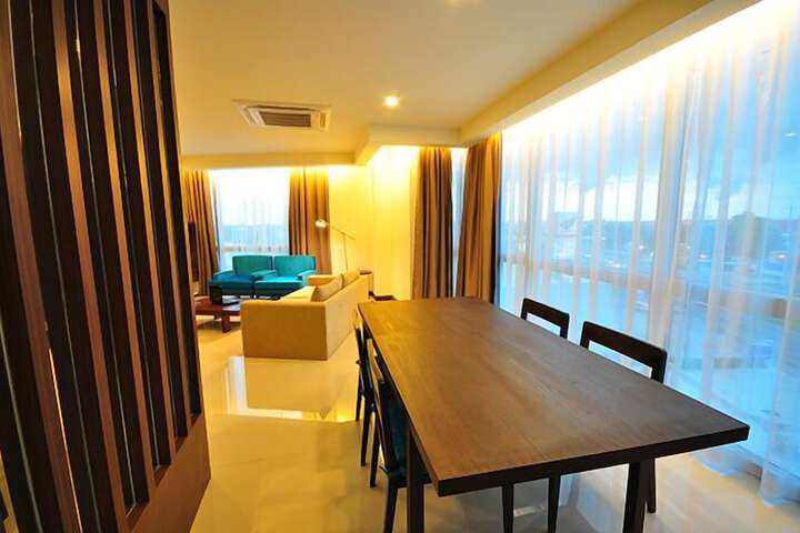 Room 30 of 58