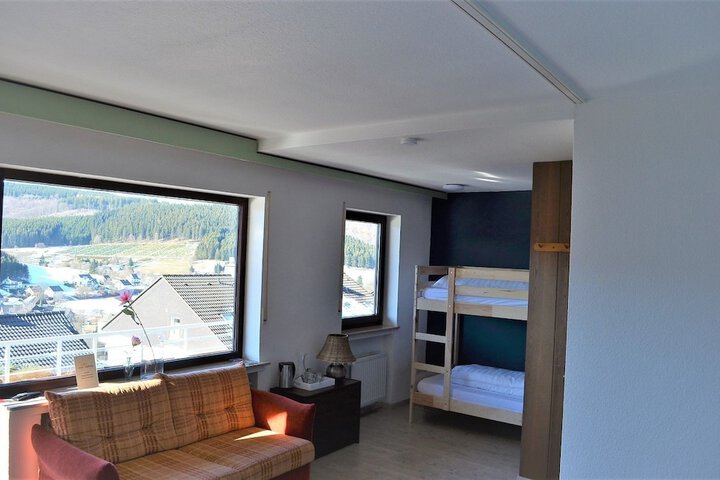 Room 17 of 30