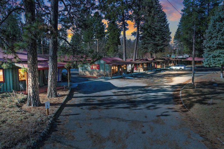 Cedar Village Motel in Spokane, WA
