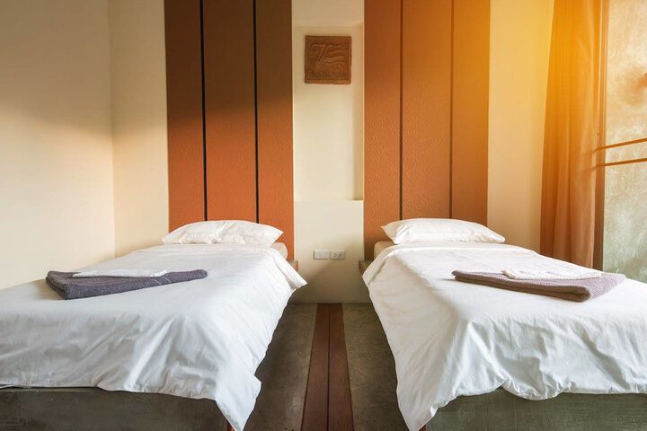 Room 3 of 28