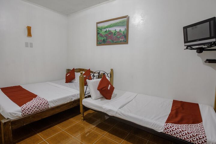 Room 4 of 43