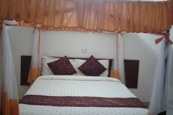 Room 7 of 50