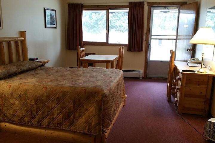 Room 11 of 29