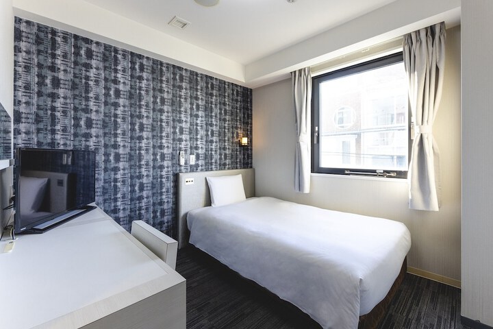 Room 14 of 62