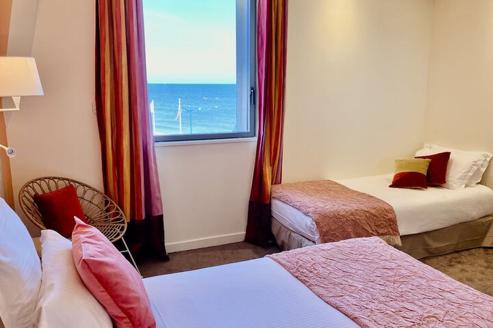 Room 45 of 177