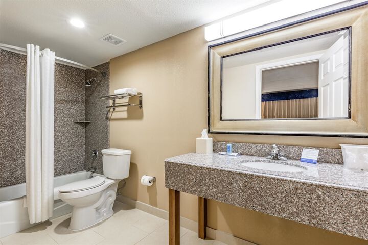 Room 15 of 24