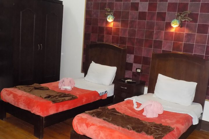 Room 12 of 14
