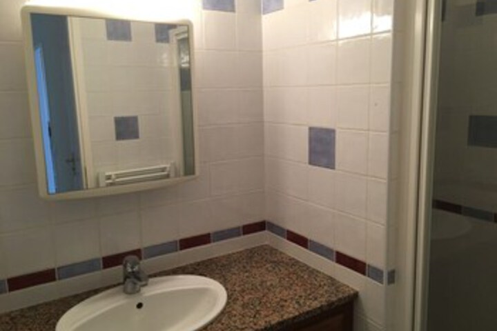 Room 2 of 19