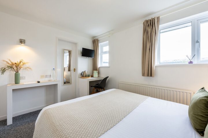 Room 35 of 60