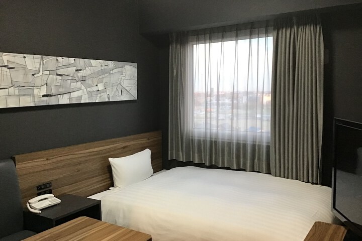 Room 4 of 30